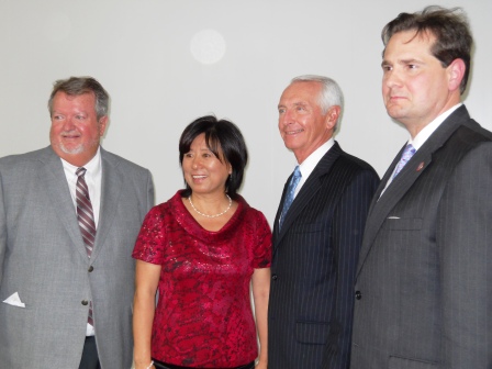 Terry Simmons, Ballard Econ. Dev., Angie Yu, Governor Beshear, Chris Masingill of DRA