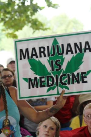 Medical marijuana resolution clears House hurdle