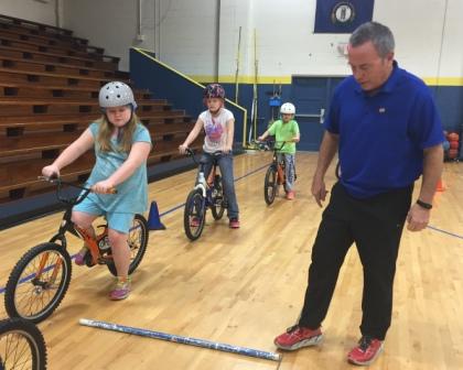 Wingo students practice bicycle safety 