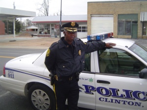Clinton police chief resigns in sex scandal