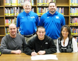 Crawford signs with MSU